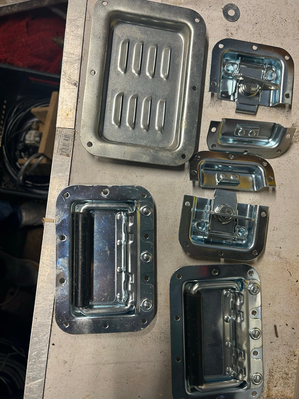 Flightcase onderdelen: handvatten en vlindersloten, Ophalen of Verzenden