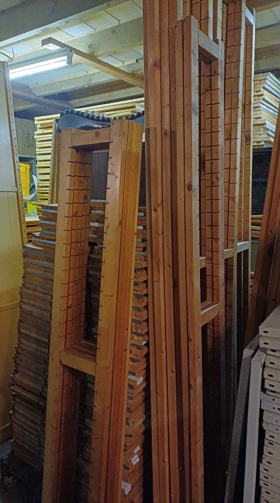 Scanda Houten legbord stelling boeken kast 30 diep, Ophalen, Zo goed als nieuw