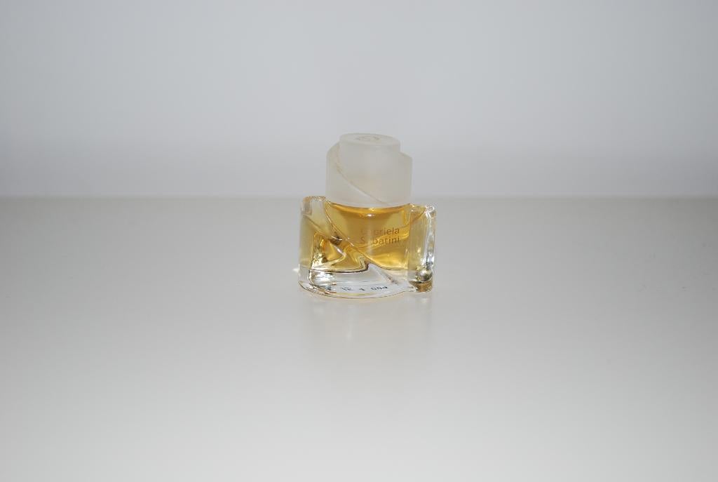 Miniatuur Gabriela Sabatini, Verzamelen, Parfumverzamelingen, Zo goed als nieuw, Miniatuur, Gevuld, Ophalen of Verzenden