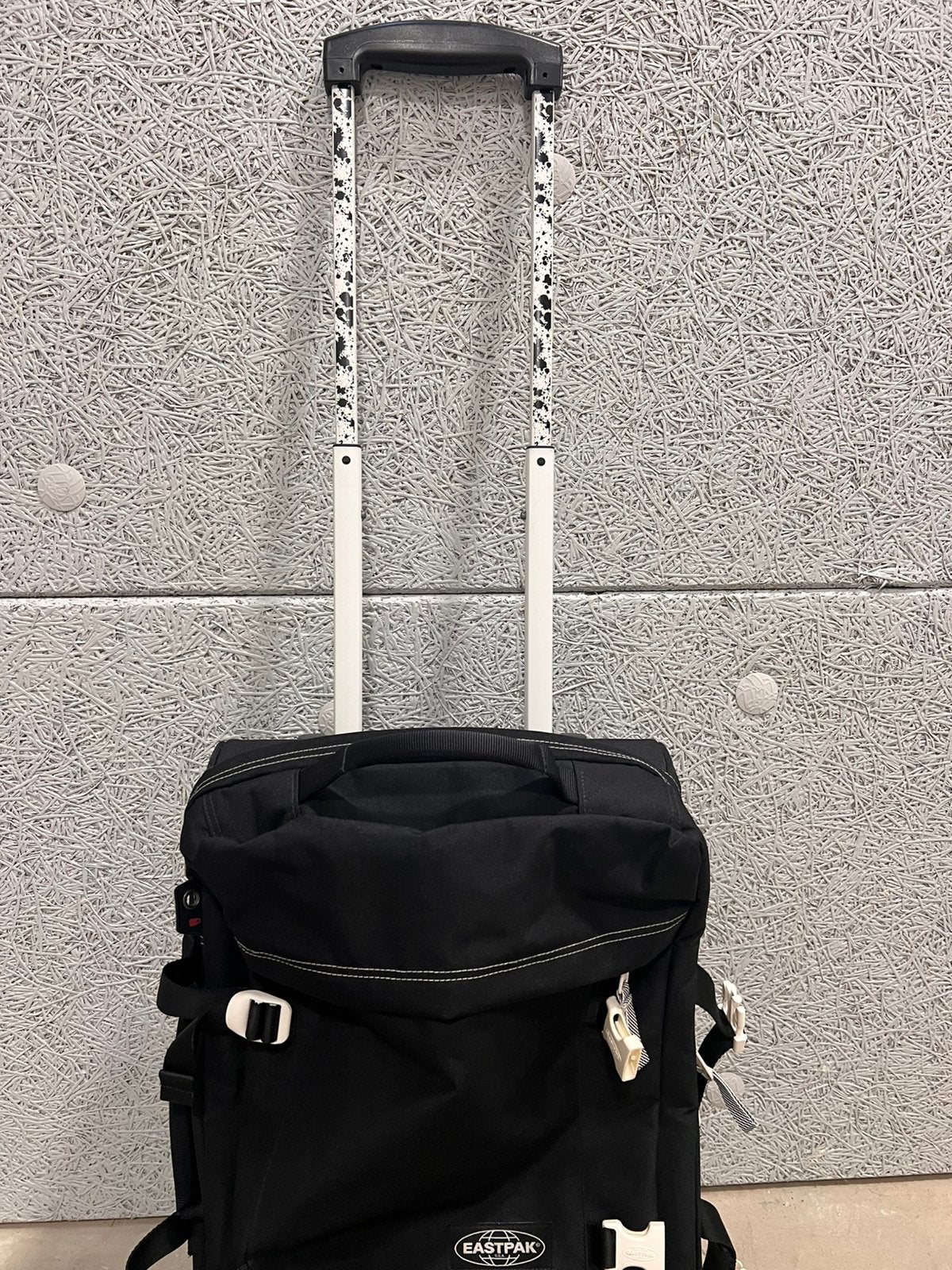 Rolkoffer cabine size Eastpak, Sieraden, Tassen en Uiterlijk, Koffers, Ophalen, Wieltjes, 50 tot 60 cm, Zo goed als nieuw