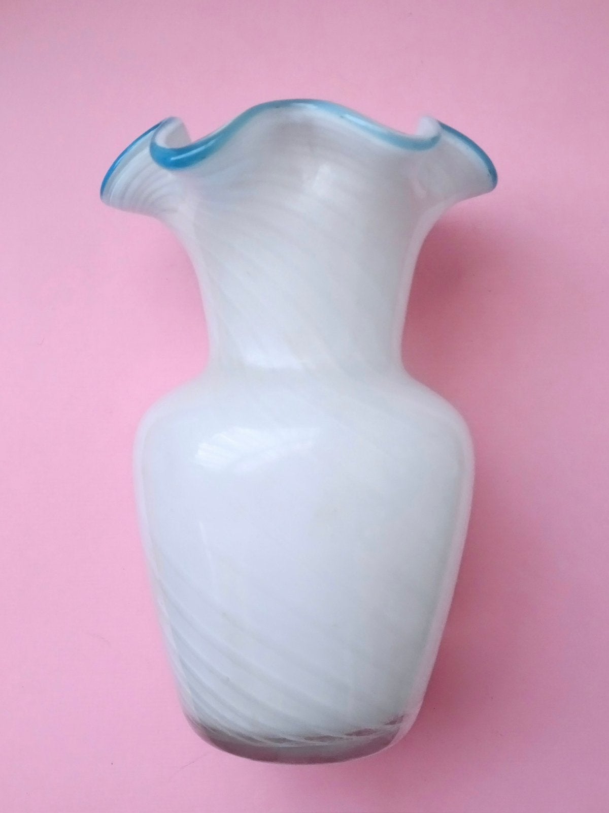 Vintage 60s 70s Murano glas vaas wit swirl design blauw, Ophalen