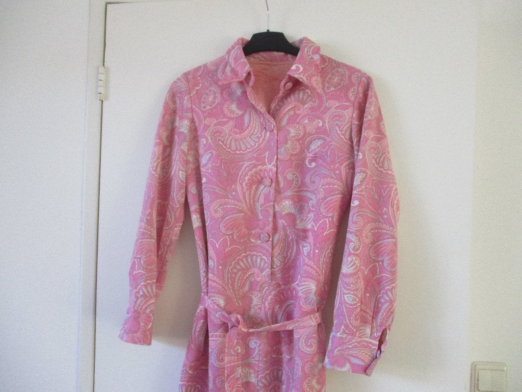 Jaren 60 dames jurk Roze Paisley, Kleding | Dames, Jurken, Maat 38/40 (M), Ophalen of Verzenden, Knielengte, Roze