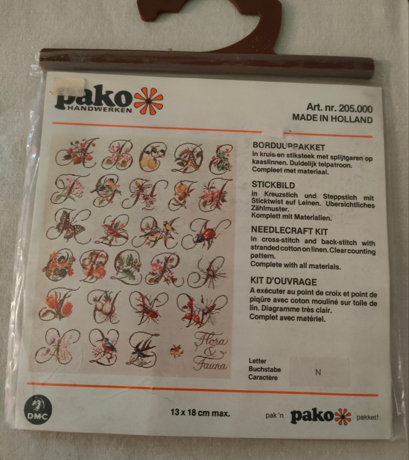 Vintage Pako Borduurpakket - Flora & Fauna Letter N, Hobby en Vrije tijd, Ophalen of Verzenden, Nieuw, Handborduren, Borduurpakket