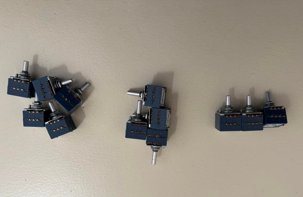 ALPS blue velvet stereo potmeters - nieuw!, Ophalen of Verzenden, Nieuw