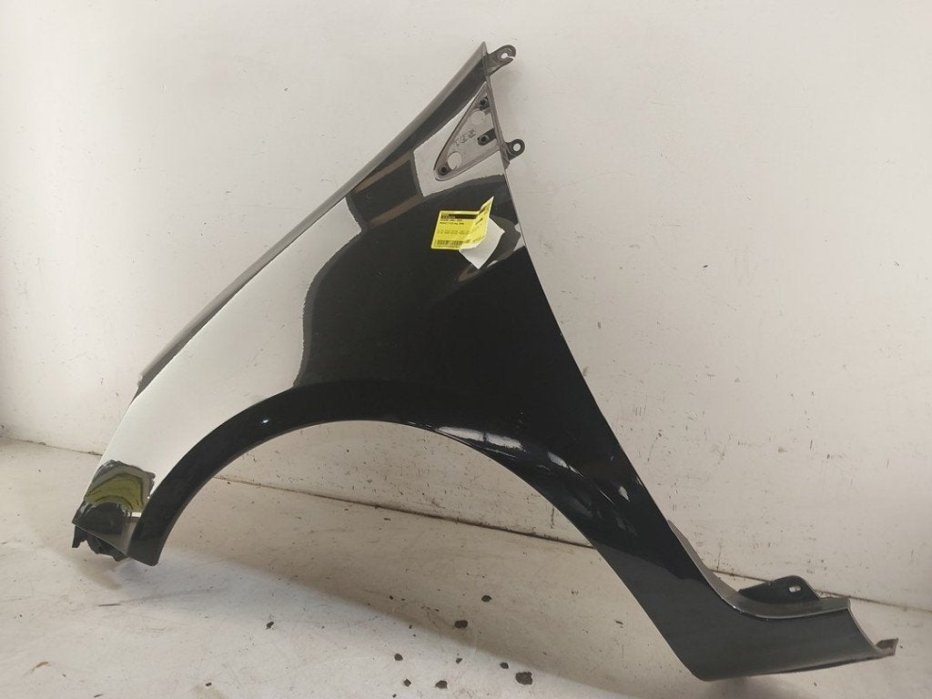 Spatbord Links Voor Renault Clio III (BR/CR) 2008 631014270R, Gebruikt, Renault Deutschland AG, Dialog.deutschland@renault.de