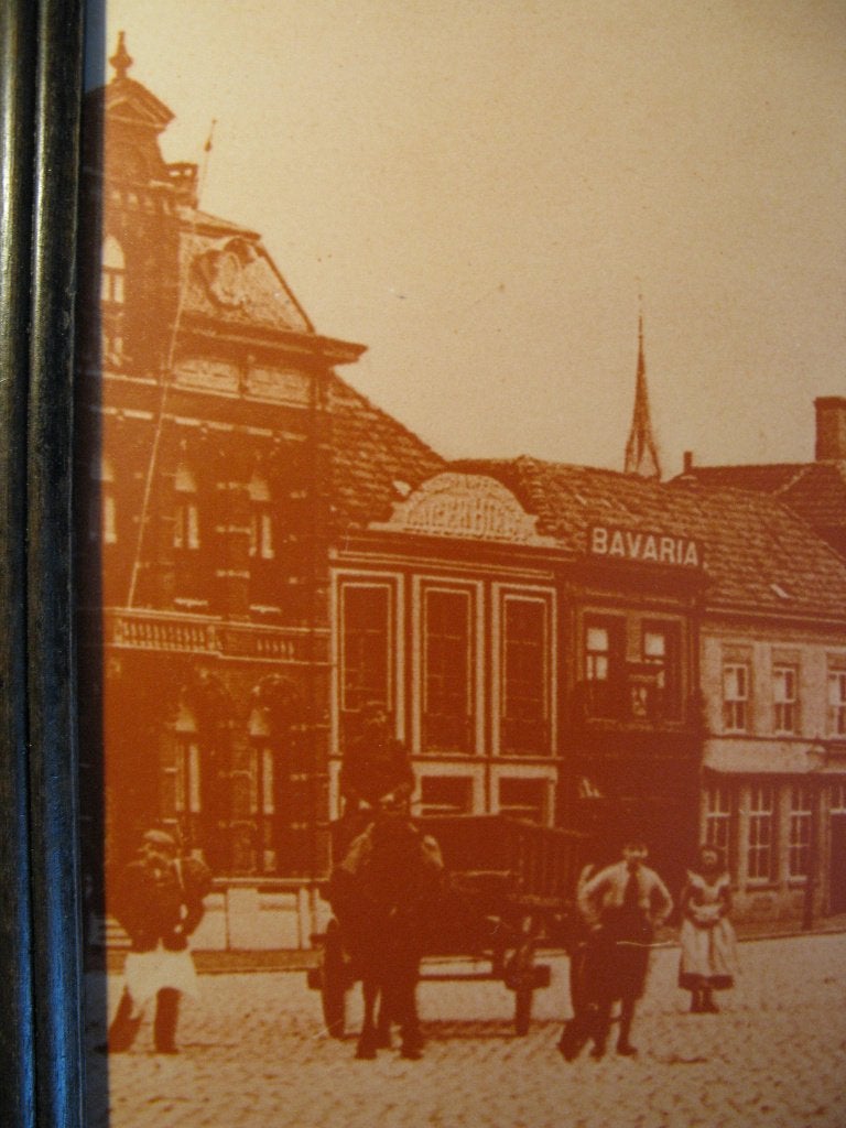 herdruk oude foto Markt, Eindhoven met huifkarren, ca. 1910, Verzamelen, Gebruikt, Foto, Ophalen of Verzenden, Voor 1940
