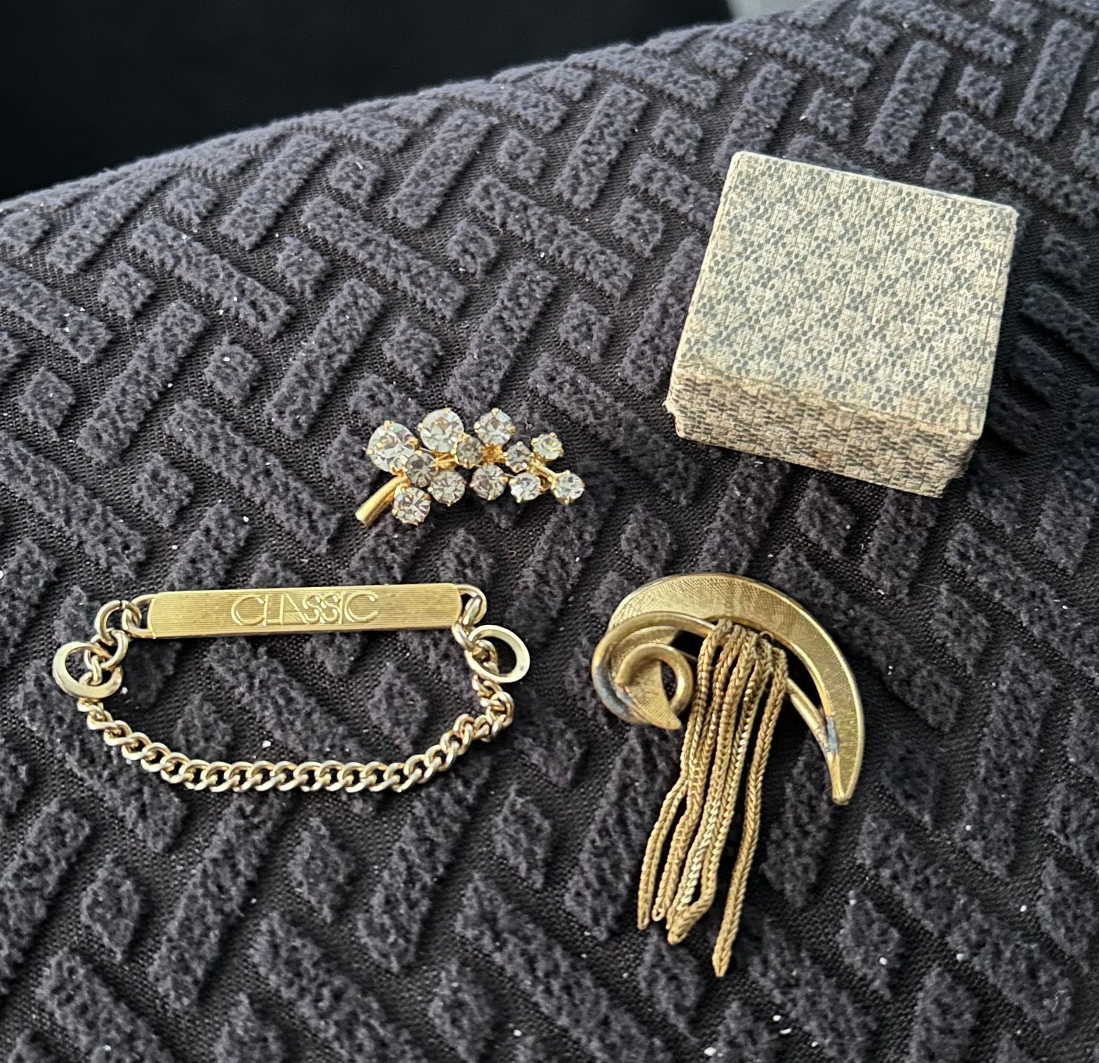 Hele oude broches en bandje, Ophalen of Verzenden, Gebruikt, Goud, Overige materialen