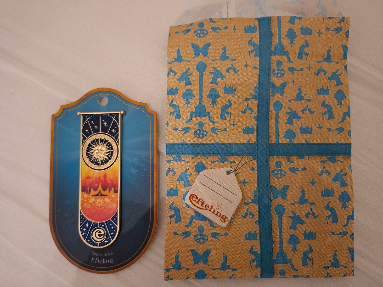 efteling zomerpin nummer 5, Verzamelen, Efteling, Ophalen of Verzenden, Zo goed als nieuw, Beeldje of Poppetje