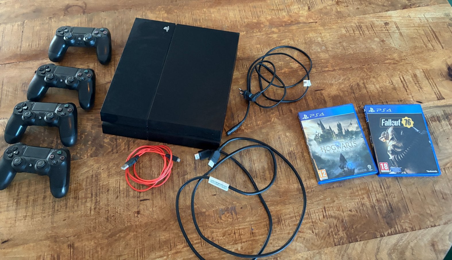 PlayStation 4 met 4 controllers en 2 games, Ophalen, Original, Met 3 controllers of meer, Gebruikt