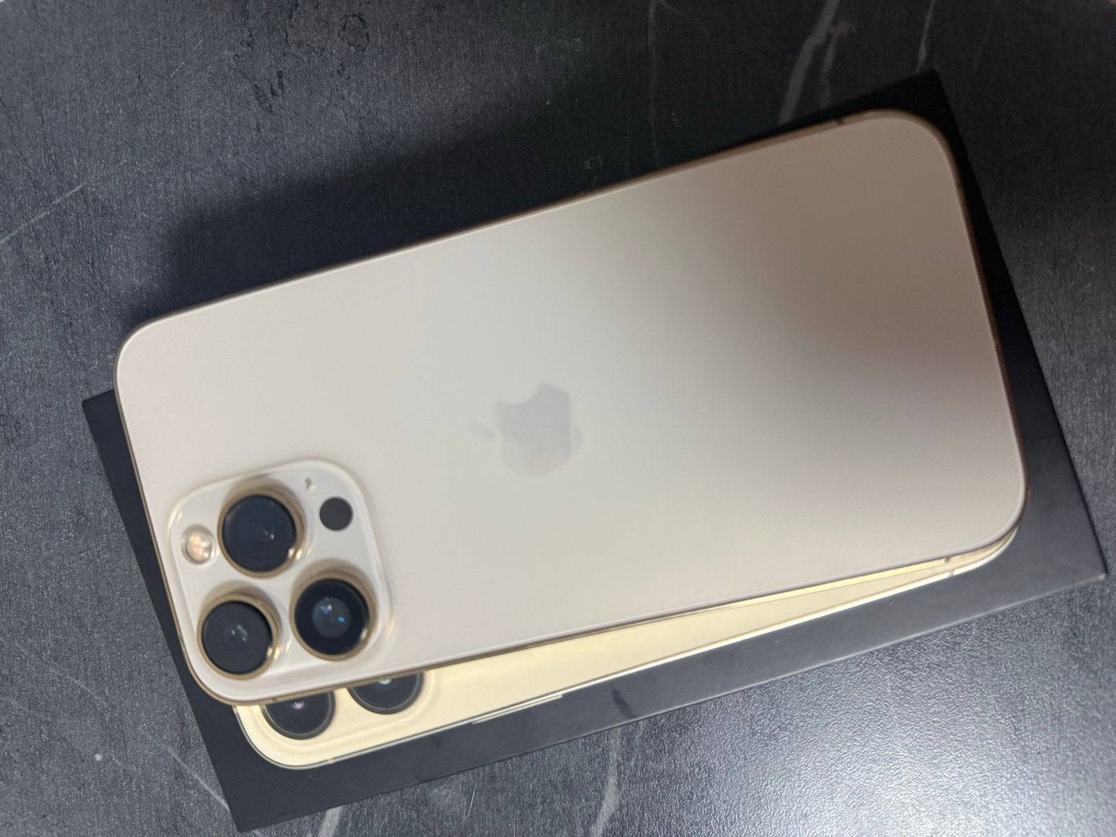 iPhone 13 Pro - 256GB - Goud - Batterij 76%, Gebruikt, IPhone 13 Pro, Zonder simlock, Zonder abonnement