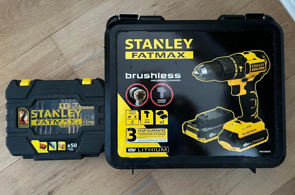 Nieuwe Stanley FATMAX 18V Boormachine Set + X50 Bitset, Ophalen of Verzenden, Zo goed als nieuw