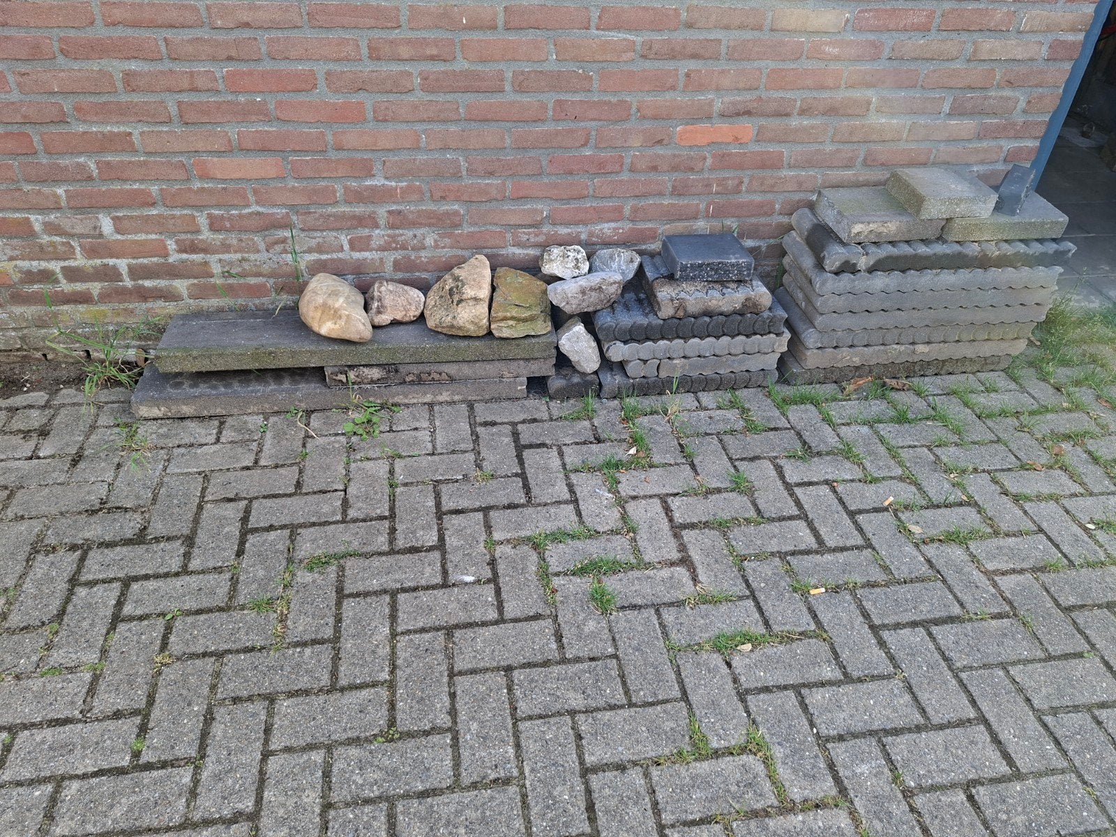Opsluitbanden + keien Gratis, Ophalen of Verzenden