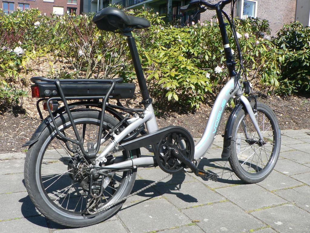 VOGUE  E City  vouwfiets el. fiets, Fietsen en Brommers, Fietsen | Vouwfietsen, 20 inch of meer, Gebruikt, Velgrem, Versnellingen