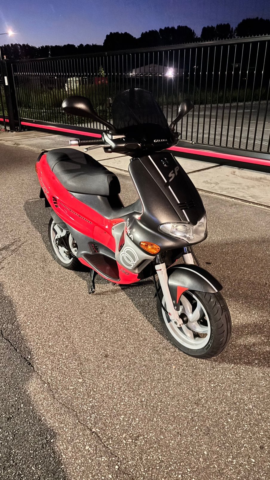 Gilera Runner DD 172 stage 3 op a1, Fietsen en Brommers, Scooters | Piaggio, Zo goed als nieuw, Zip, Benzine, Ophalen