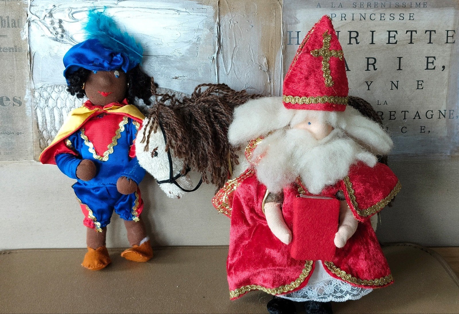 Vintage Sinterklaas en Piet poppen met paard Amerigo, Diversen, Sinterklaas, Verzenden, Gebruikt