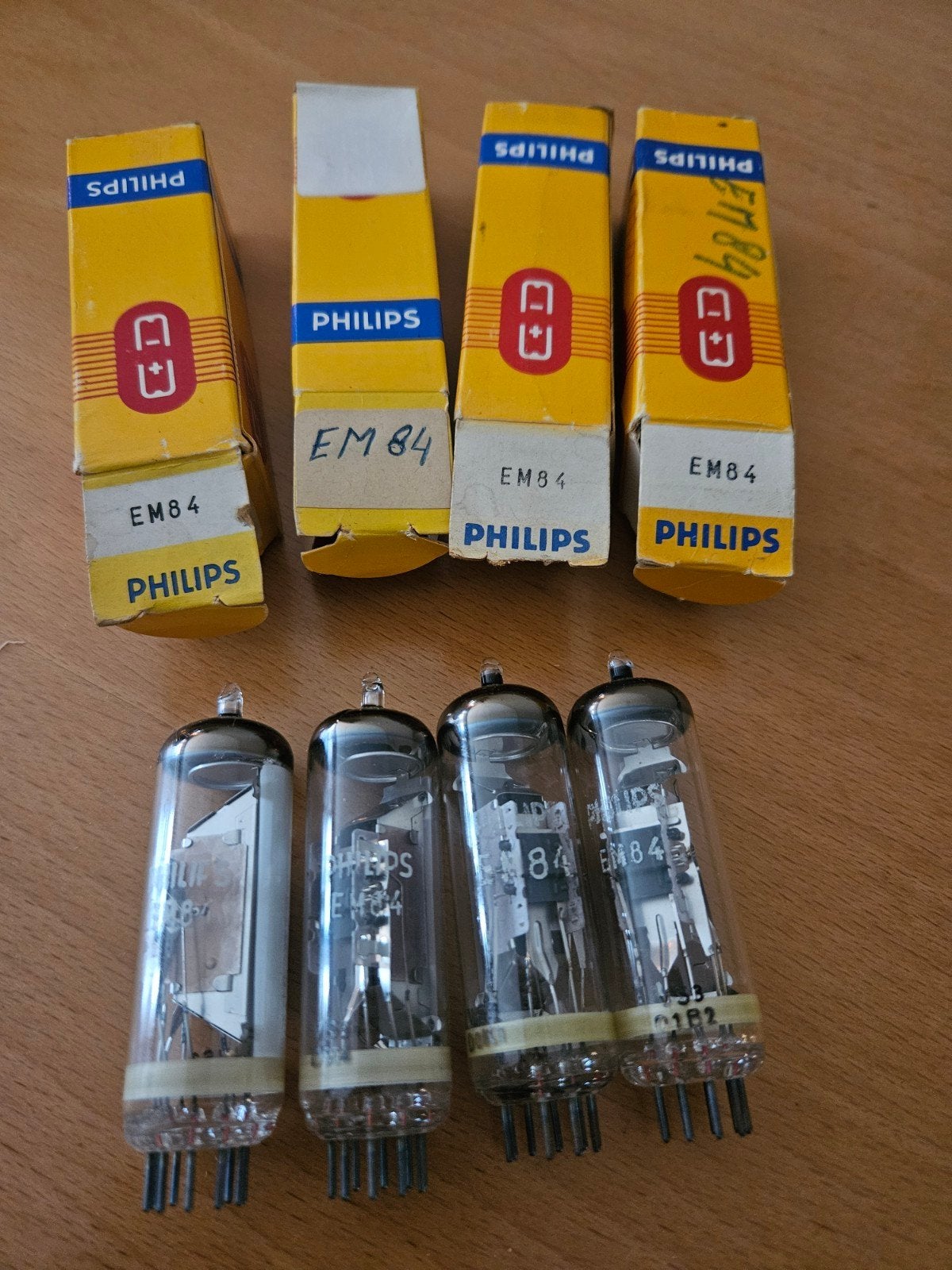 Philips EM84 buizen (4 stuks), Ophalen of Verzenden