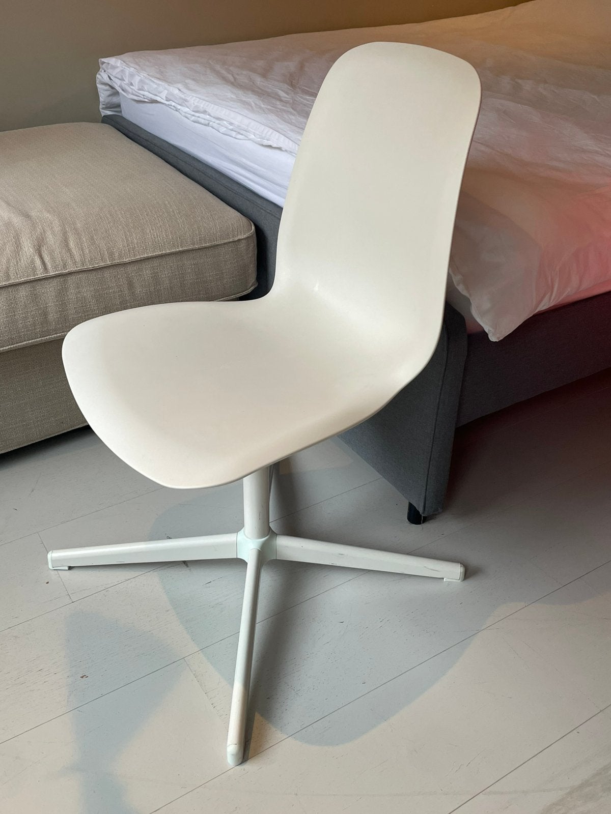 Witte bureaustoel IKEA SVENBERTIL / BALSBERGET, Huis en Inrichting, Ophalen, Kunststof, Gebruikt, Wit