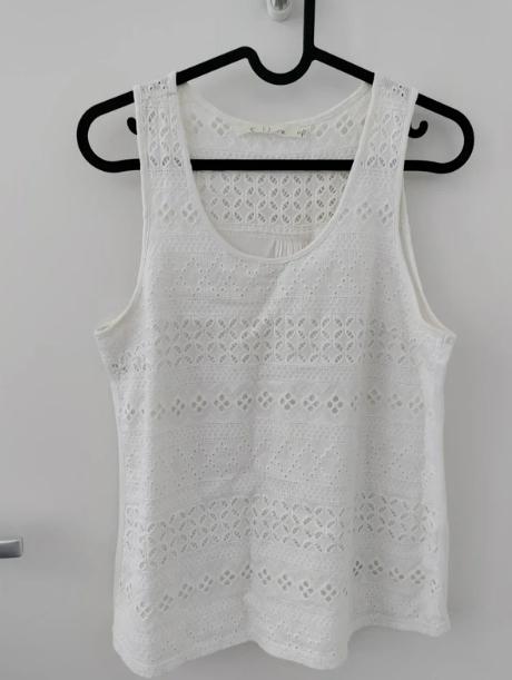 Shirt sleeveless embroider white size L, Ophalen of Verzenden, Wit
