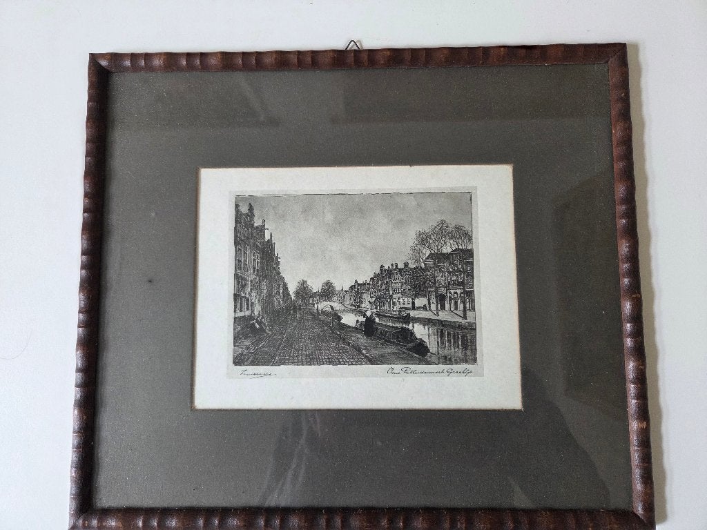 Gesigneerde ets Jan Zwerver, Oud Rotterdamsch Grachtje, Ophalen, Stadsgezicht, Ets, Ingelijst