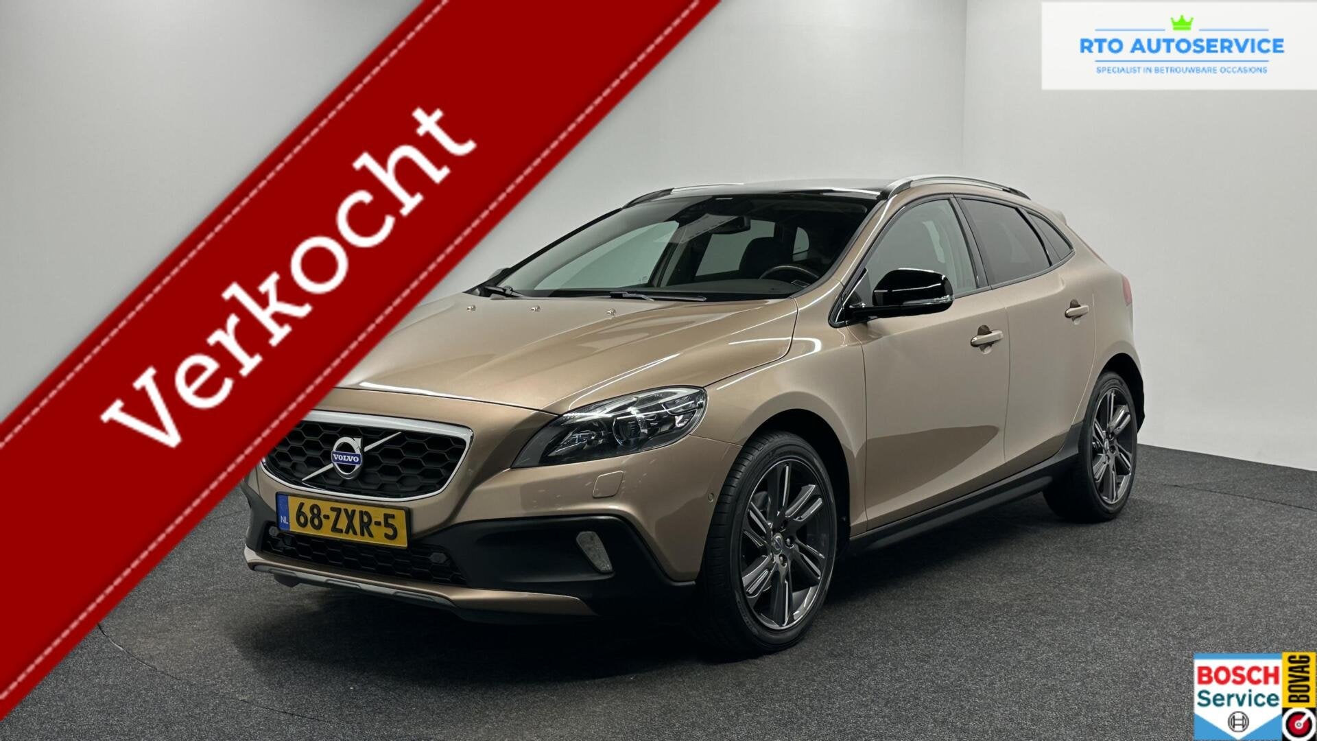 Volvo V40 Cross Country 1.6 T4 Summum CAMERA PANO LEER NAVI, Auto's, Voorwielaandrijving, 4 cilinders, 179 pk, Autotrust