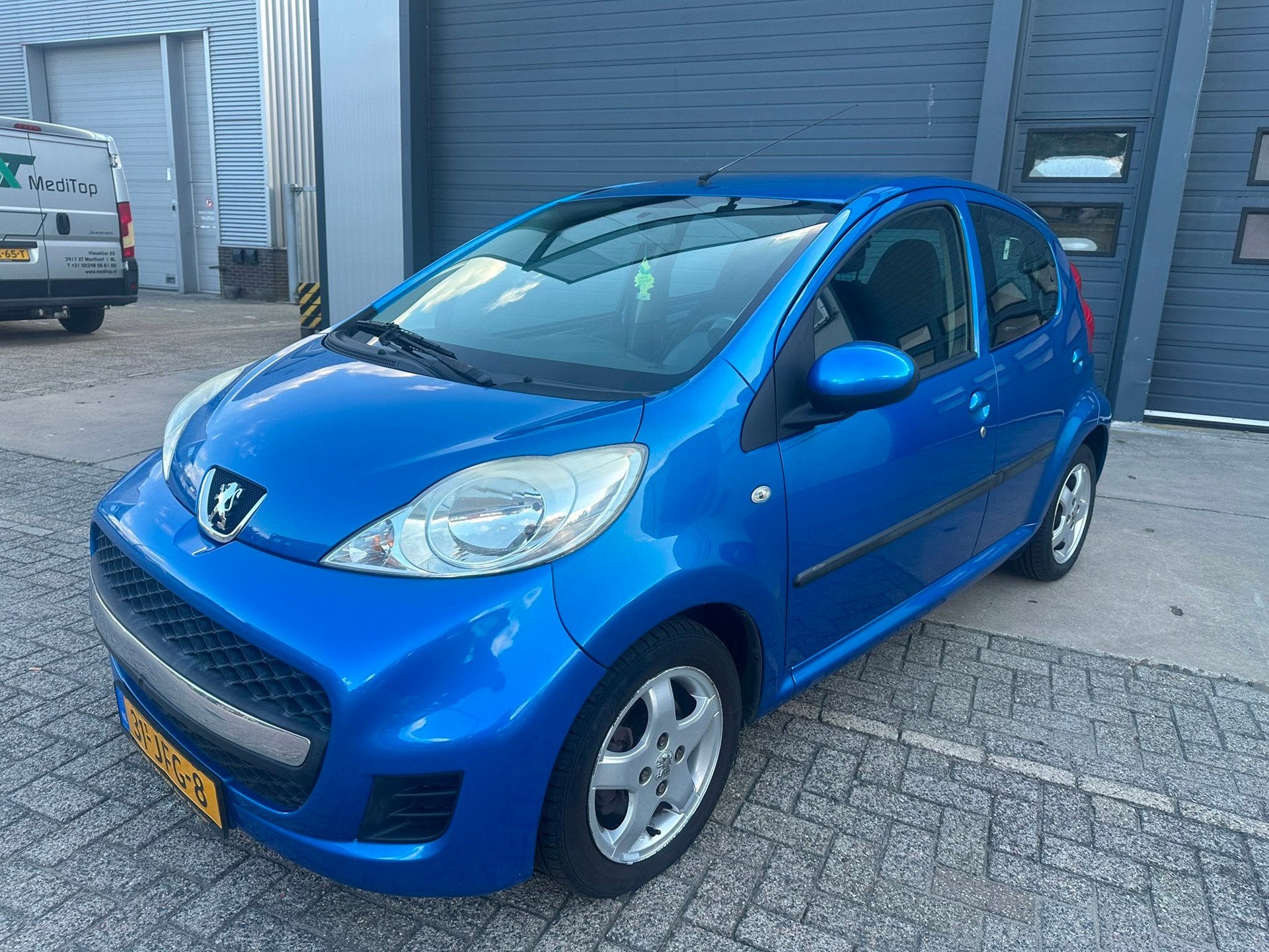 Peugeot 107 1.0-12V XS Automaat, Stof, Gebruikt, Zwart, 68 pk