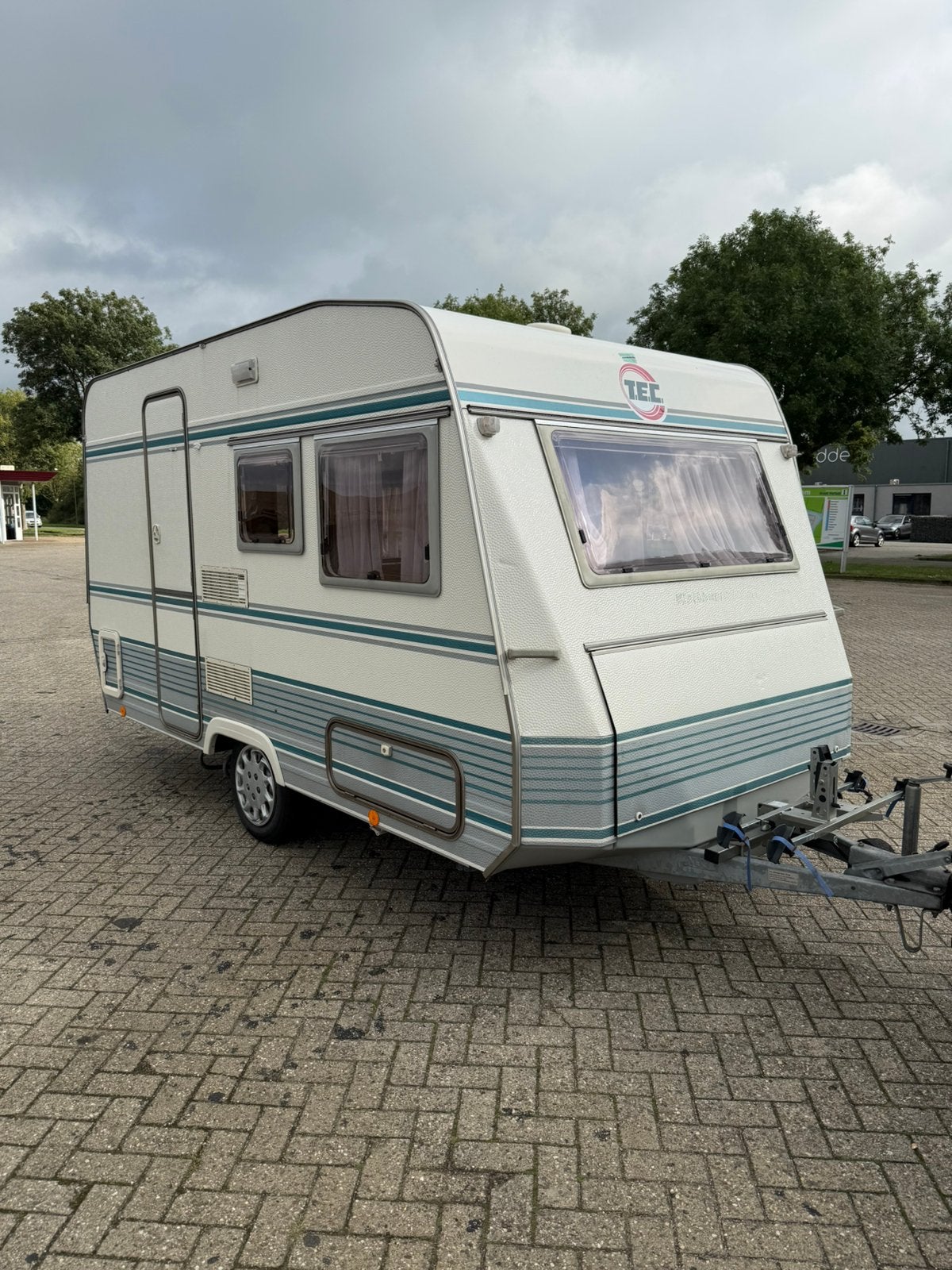 TEC Caravan Zeer netjes ! 4 pers // voortent, Caravans en Kamperen, Vast bed, T.E.C., Rondzit, Bedrijf