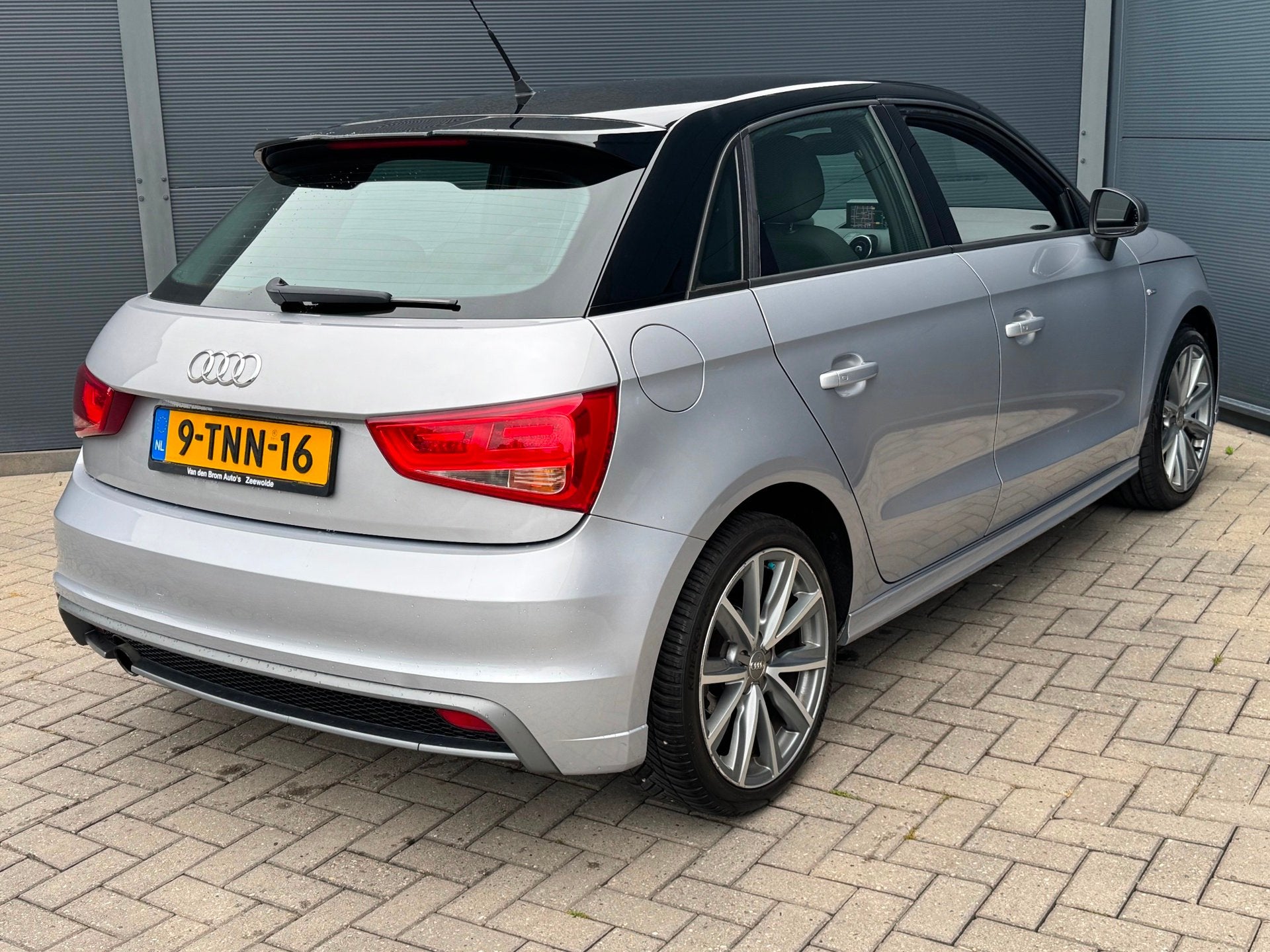 Audi A1 Sportback 1.2 TFSI Nap / Navi / S line, Voorwielaandrijving, Euro 5, 86 pk, 4 cilinders