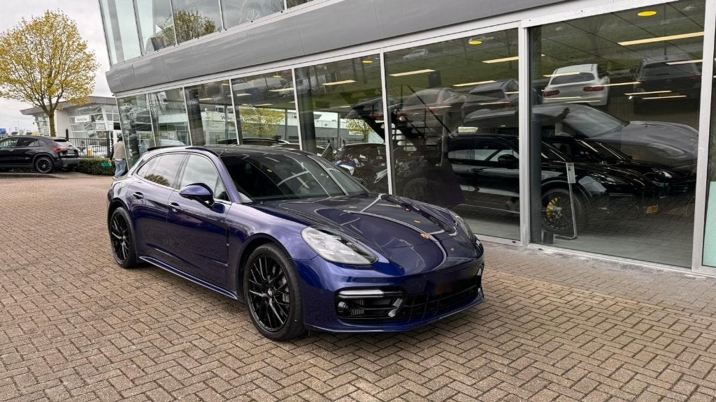 Porsche Panamera Sport Turismo huren, 2 maanden, Personenauto