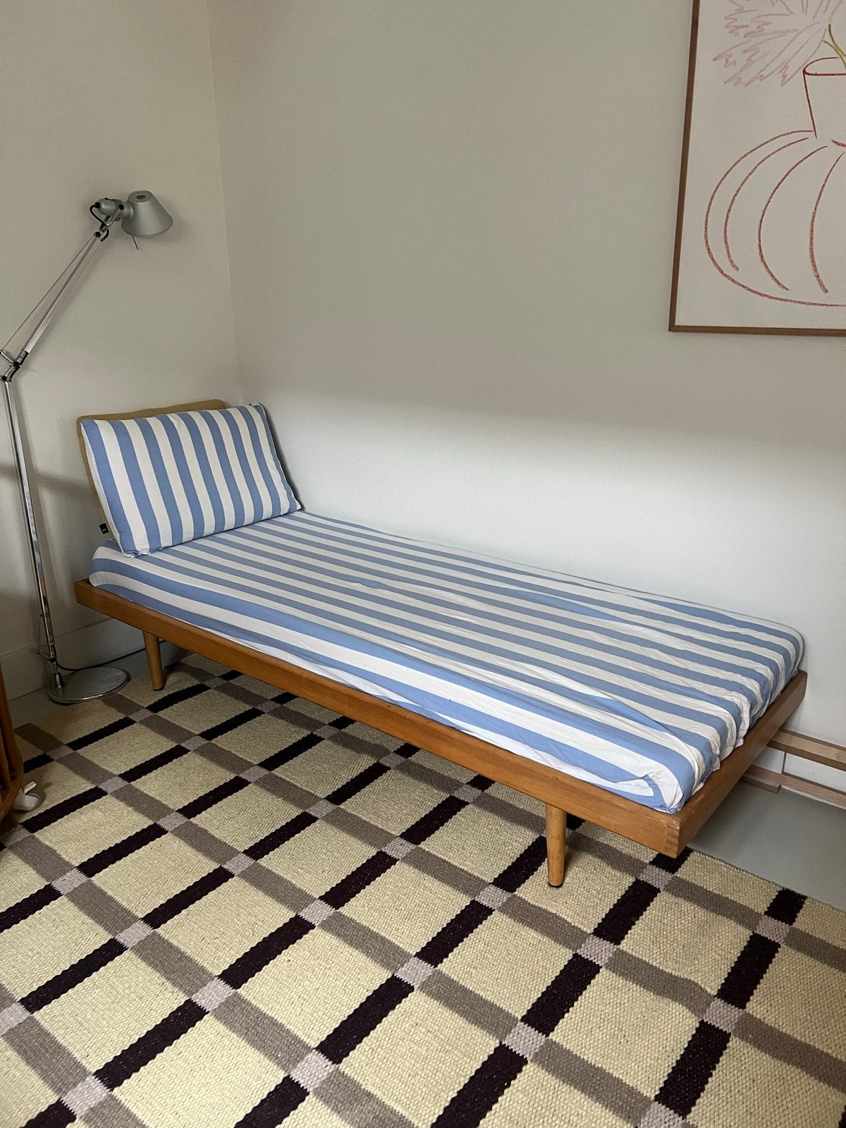 Mid-century houten daybed met Tempur matras, Huis en Inrichting, Slaapkamer | Bedden, Ophalen, Gebruikt, Eenpersoons, Bruin