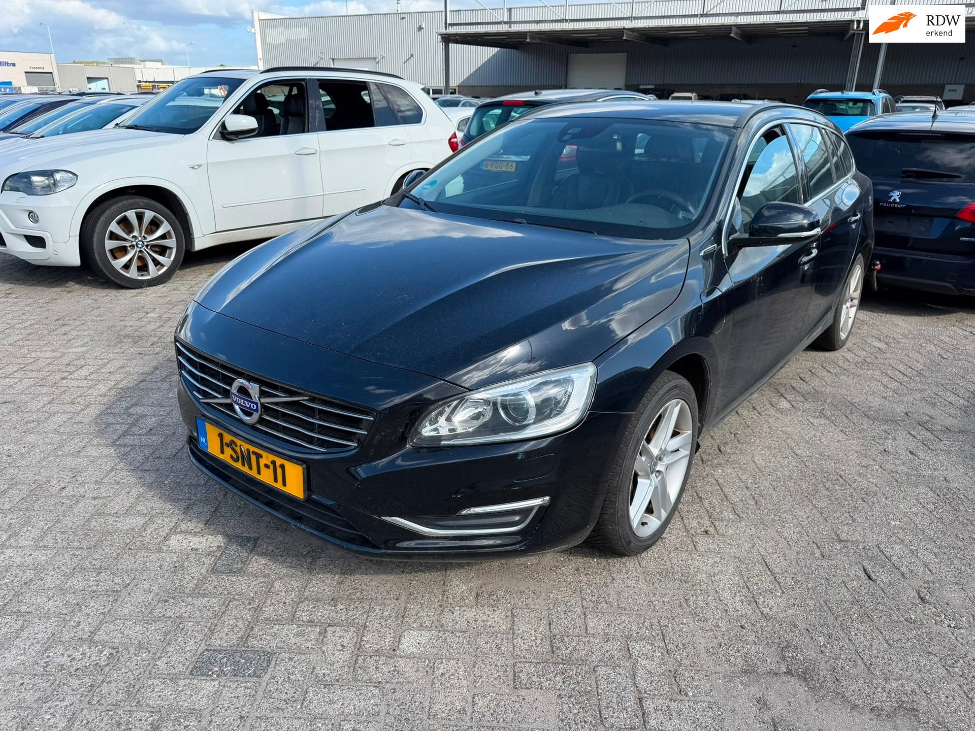 Volvo V60 2.4 D6 AWD Plug-In Hybrid Summum, Auto's, Automaat, Zwart, Vierwielaandrijving, 11 kWh