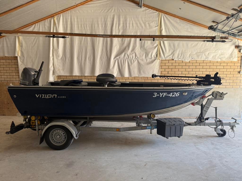 Vissersboot, Watersport en Boten, Ophalen, Binnenboordmotor, Zo goed als nieuw, Polyester