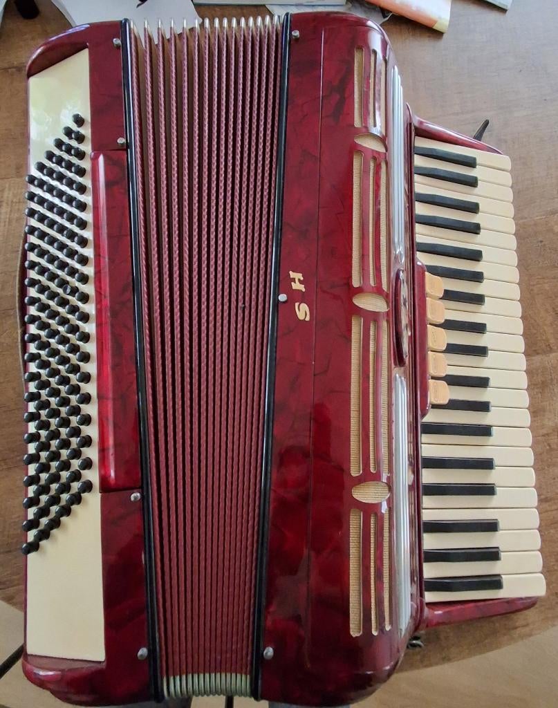 accordeon Scandalli rood, Gebruikt, Met koffer, Toetsaccordeon, 96-bas