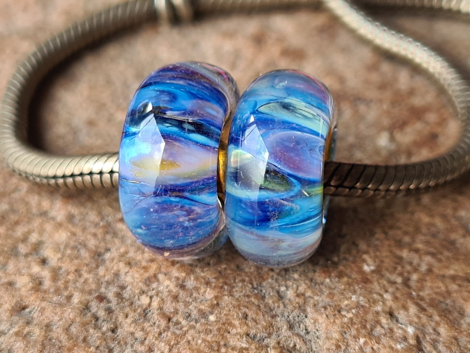 Handgemaakte glasbedels voor o.a trollbeads en pandora, Sieraden, Tassen en Uiterlijk, Bedels, Overige merken, Hoedekenskerkestraat 35