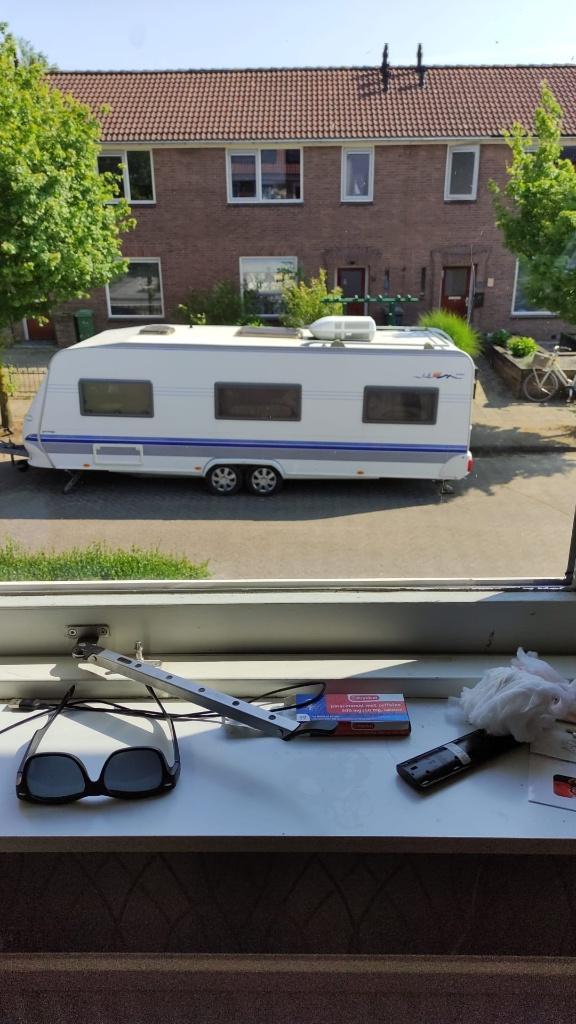 Hobby 650 uit 2003 (tandemasser), Omvormbare zithoek, Rondzit, Hobby, Particulier