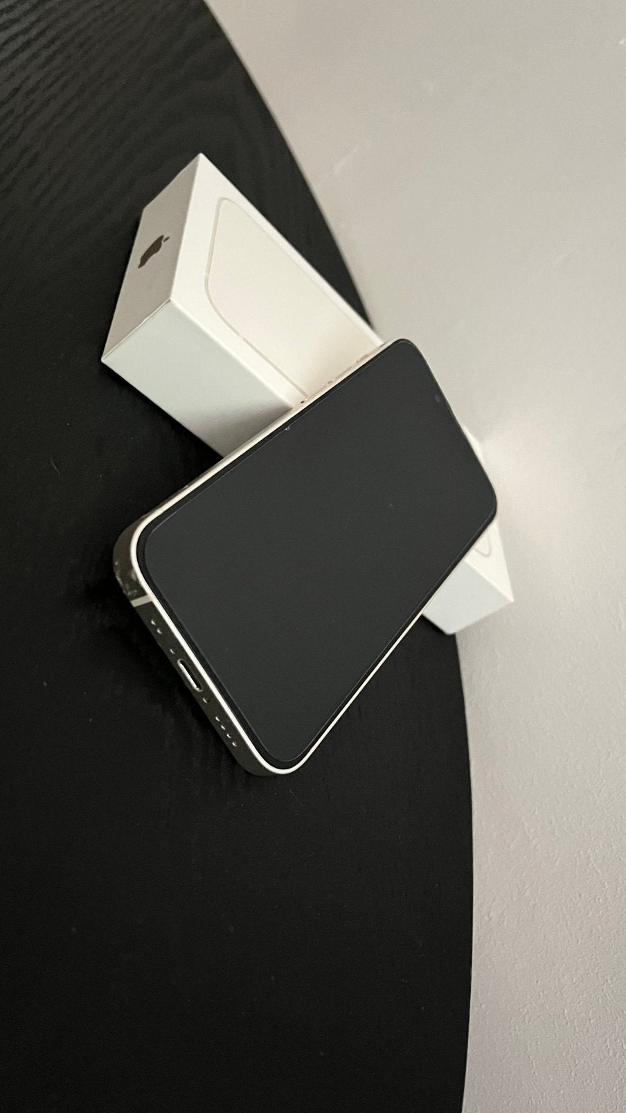 Foto 2 van Iphone 13 mini Starlight