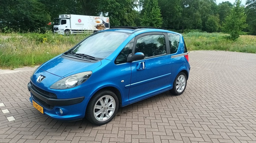 Peugeot 1007 1.6-16V Automaat / Clima / Panoramadak, Auto's, Peugeot, Gebruikt, 4 cilinders, Bedrijf, Grijs