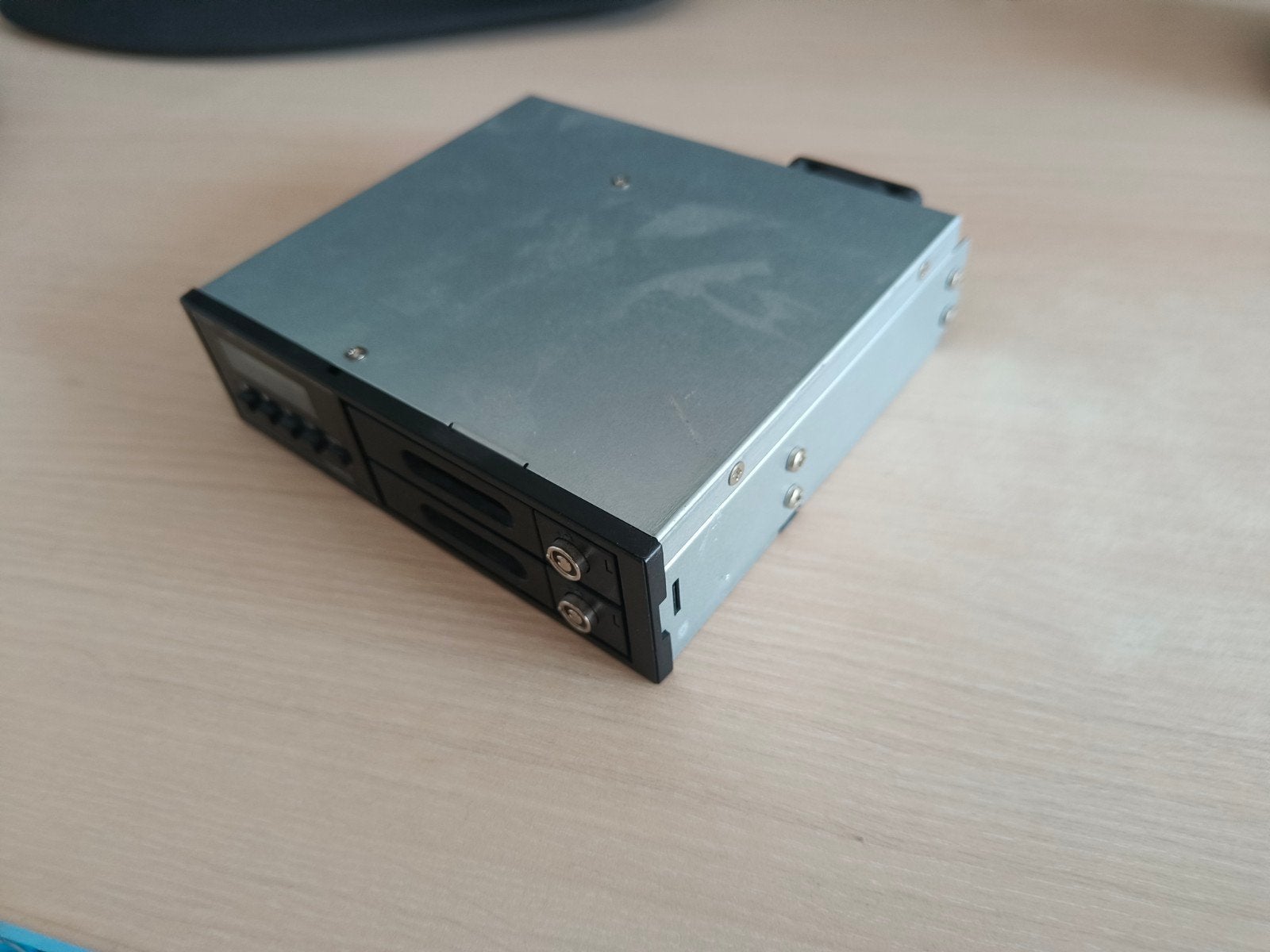 Raidon Externe RAID Drive Bay (zonder schijven), Computers en Software, Harde schijven, Gebruikt, Server, Extern, HDD, SATA, Ophalen of Verzenden