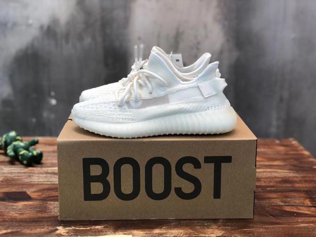 Yeezy boost 350 schoenen, Ophalen of Verzenden, Nieuw, Overige typen