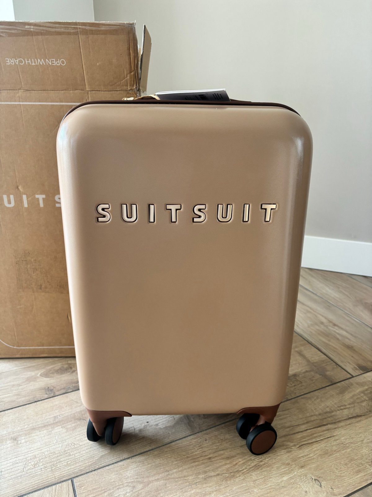 SuitSuit Fab Seventiee handbagage, 40 tot 60 cm, 20 tot 30 cm, Beige, Nieuw