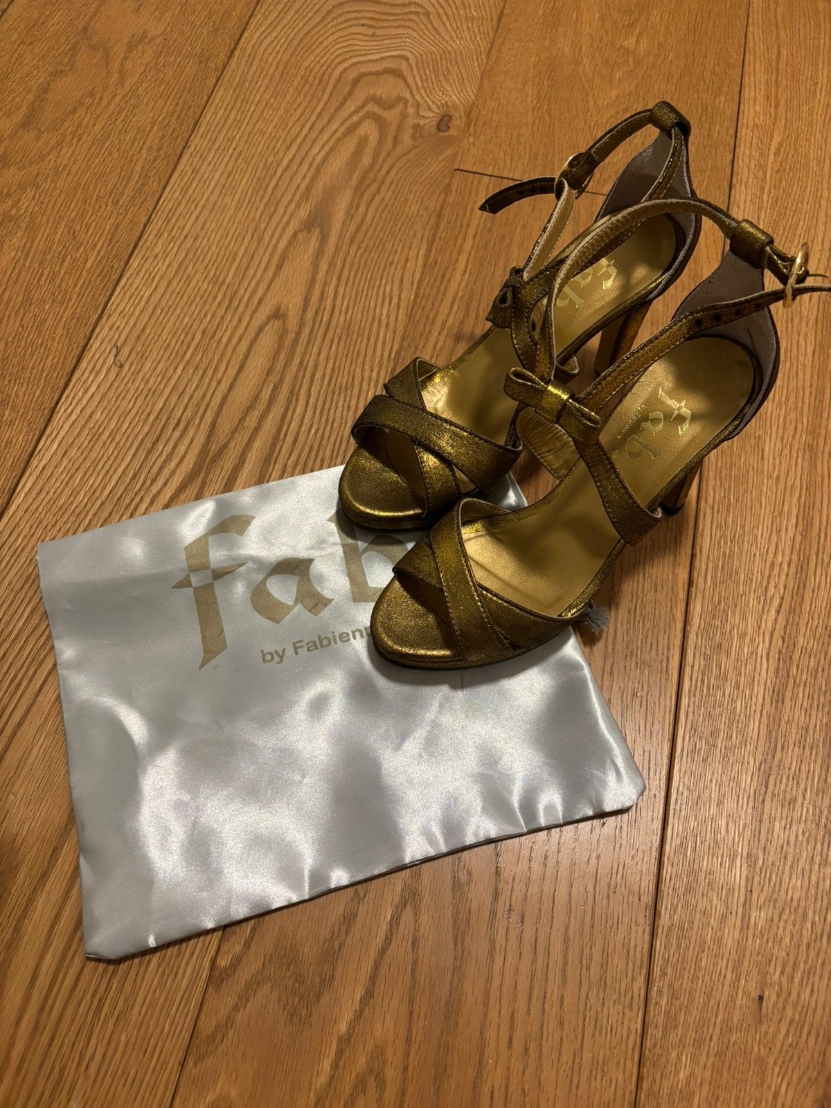 Fab gouden pumps maat 36, Pumps, Overige kleuren, Ophalen of Verzenden, Zo goed als nieuw