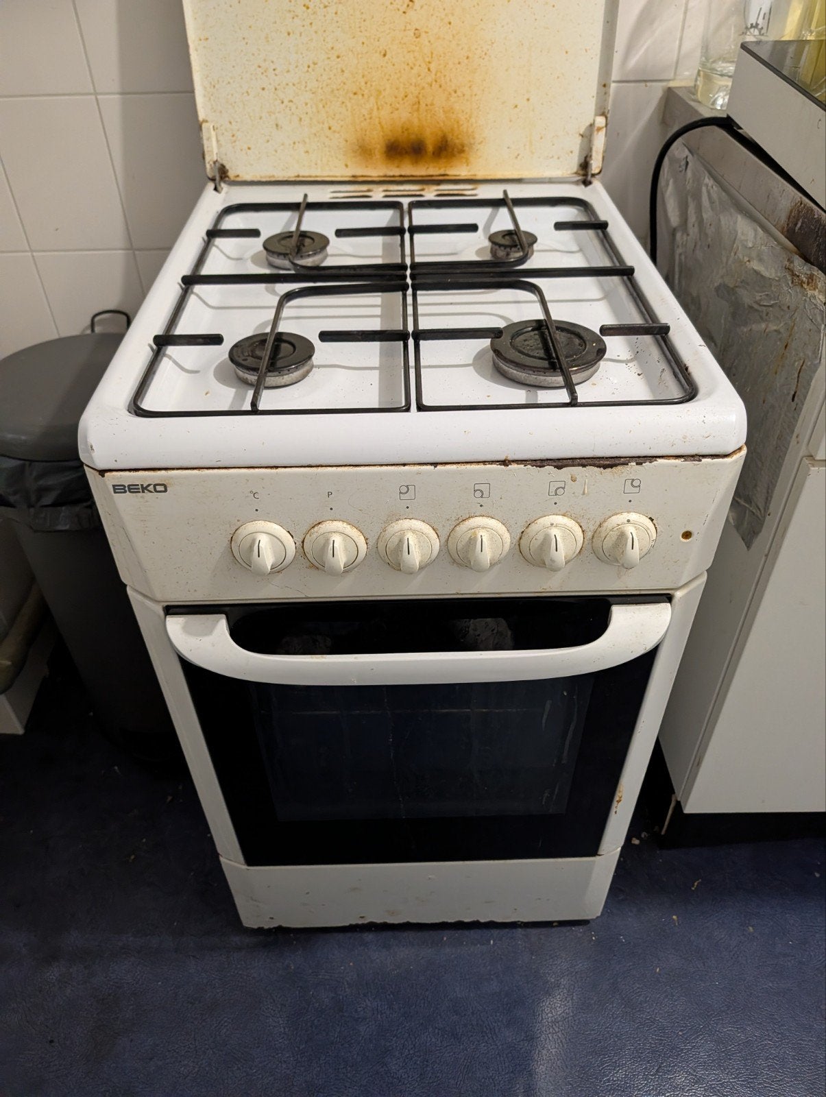 Beko gasfornuis met oven - gratis op te halen, Witgoed en Apparatuur, Ophalen, Gebruikt, 4 kookzones, Gas