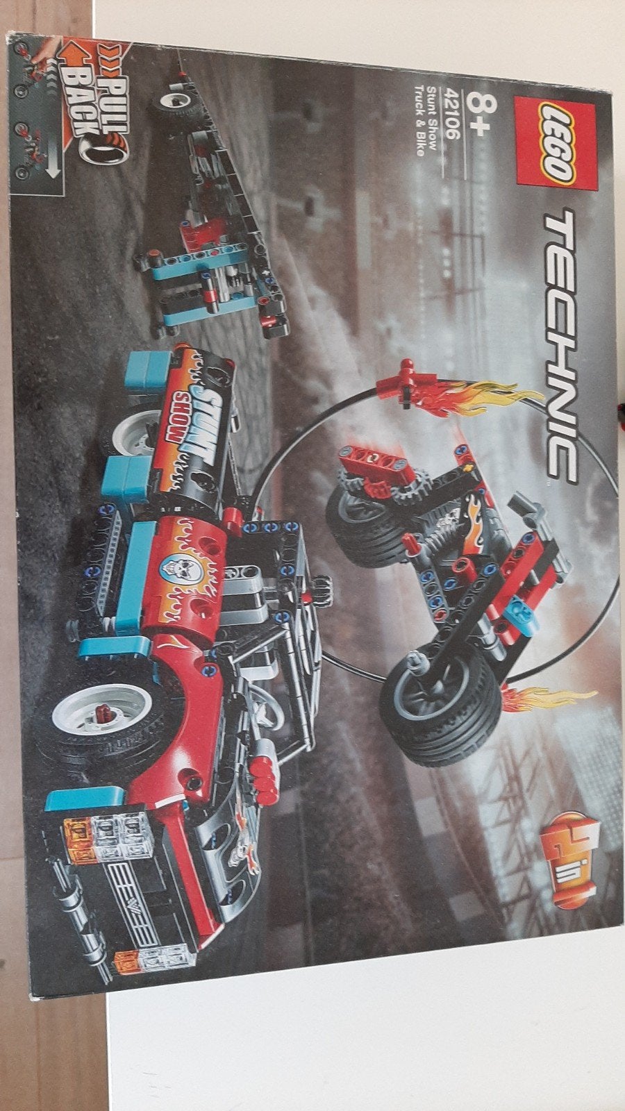 Lego Technic 42106 Stunt Show Truck & Bike, Kinderen en Baby's, Speelgoed | Duplo en Lego, Compleet, Lego, Ophalen of Verzenden