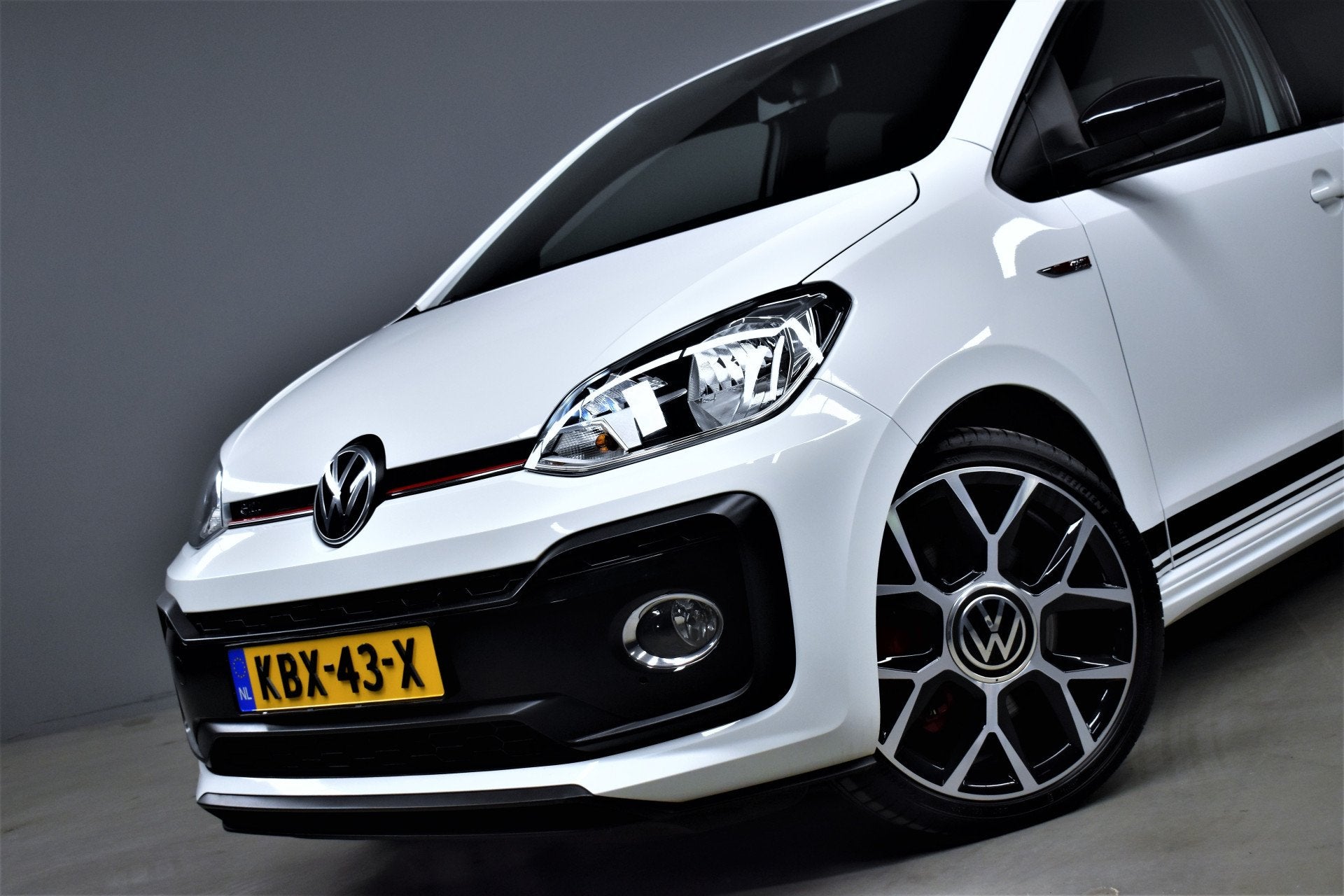 Volkswagen up! 1.0 TSI GTI 116pk Camera/Led/Climate/Stoelver, Voorwielaandrijving, Dealer onderhouden, Gebruikt, 4 stoelen