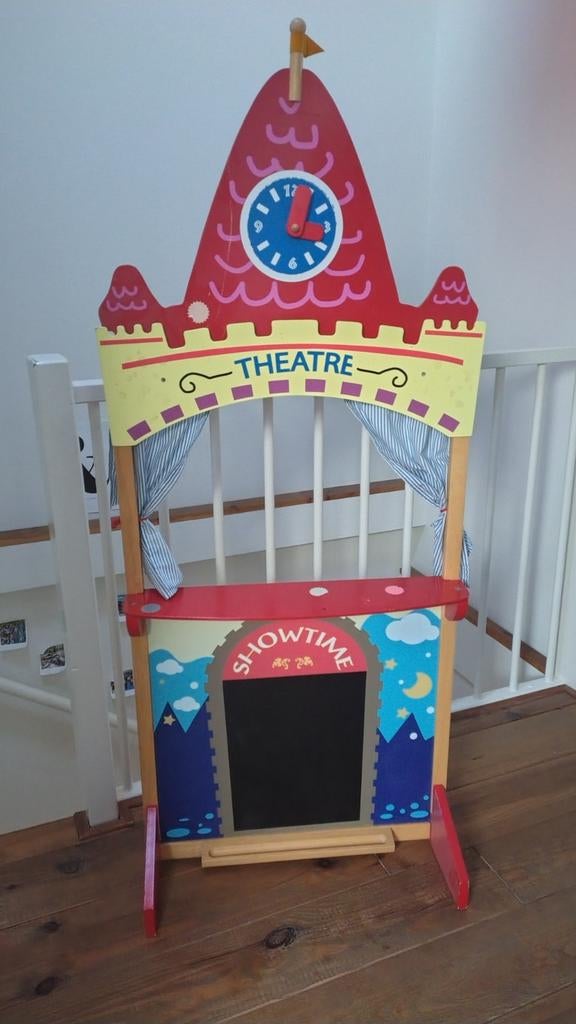 Poppenkast met 40 poppen, Kinderen en Baby's, Speelgoed | Poppenhuizen, Ophalen, Gebruikt, Poppenhuis