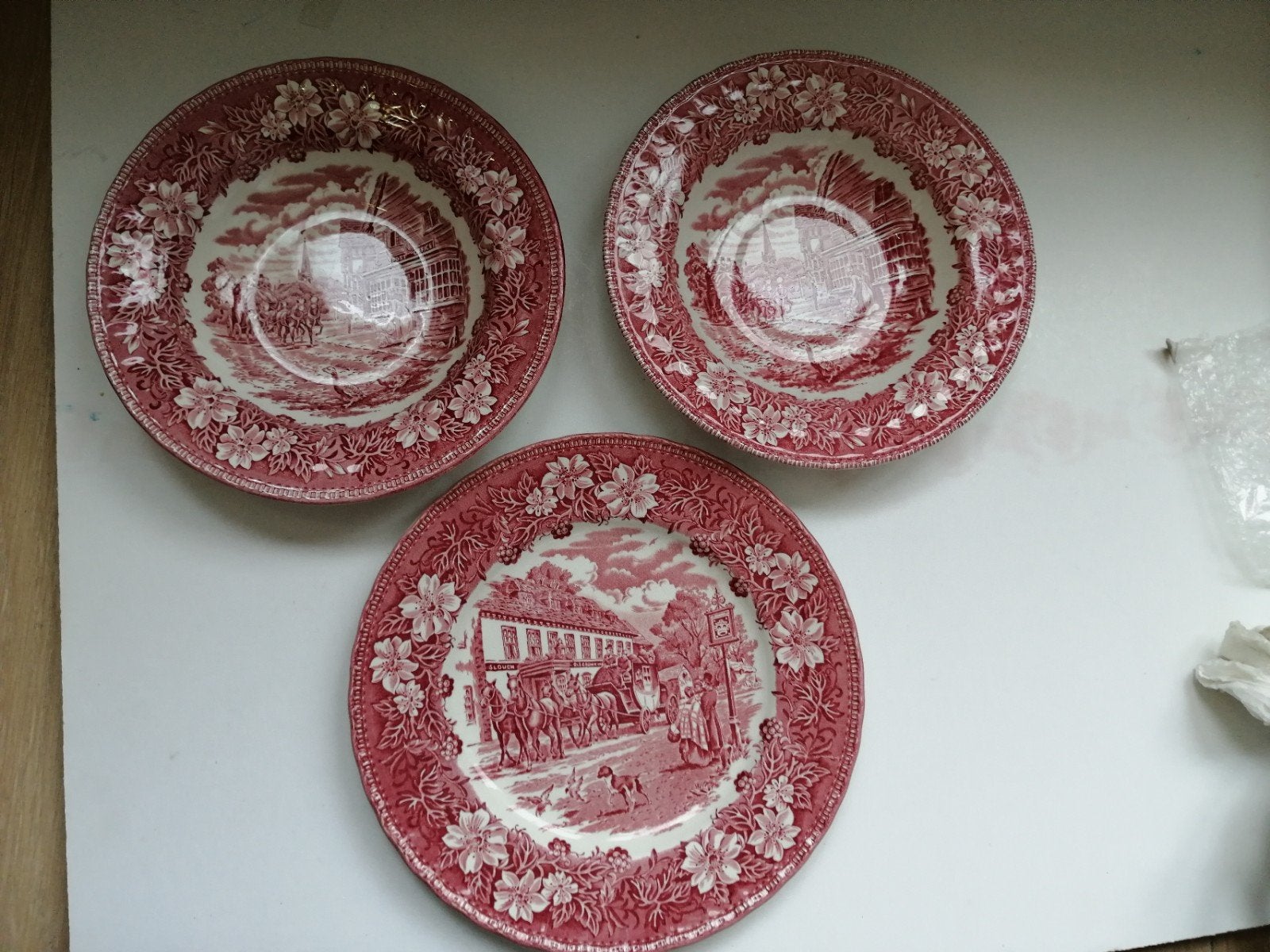 Royal Tudor Ware Staffordshire 1828 Coaching Taverns" borden, Ophalen of Verzenden