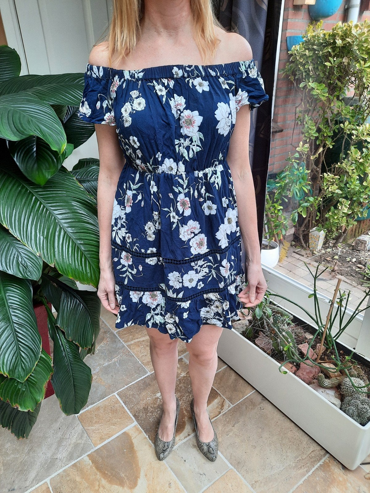 Zomerse Jurk Maat 36 van H&M met Bloemenprint, H&M, Blauw, Ophalen of Verzenden, Zo goed als nieuw