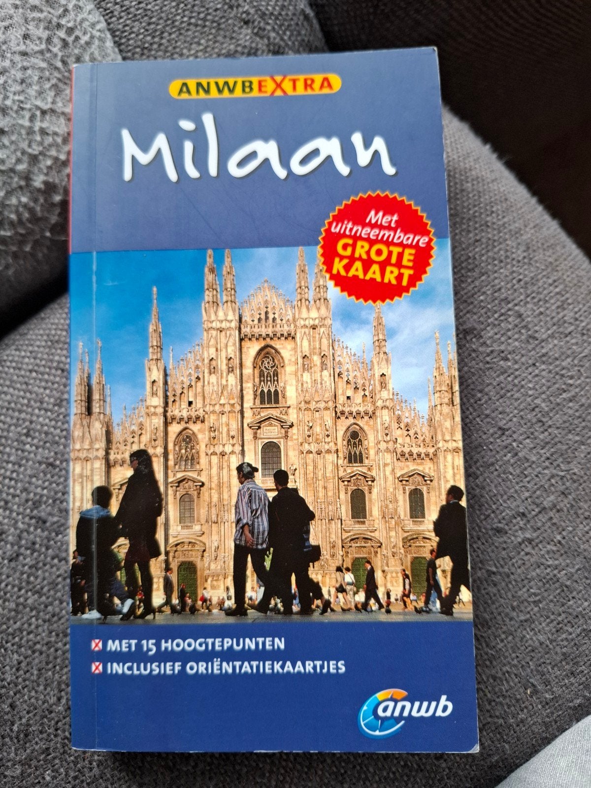 ANWB Extra Milaan Reisgids met uitneembare kaart, Europa, Ophalen of Verzenden, Zo goed als nieuw, Reisgids of -boek