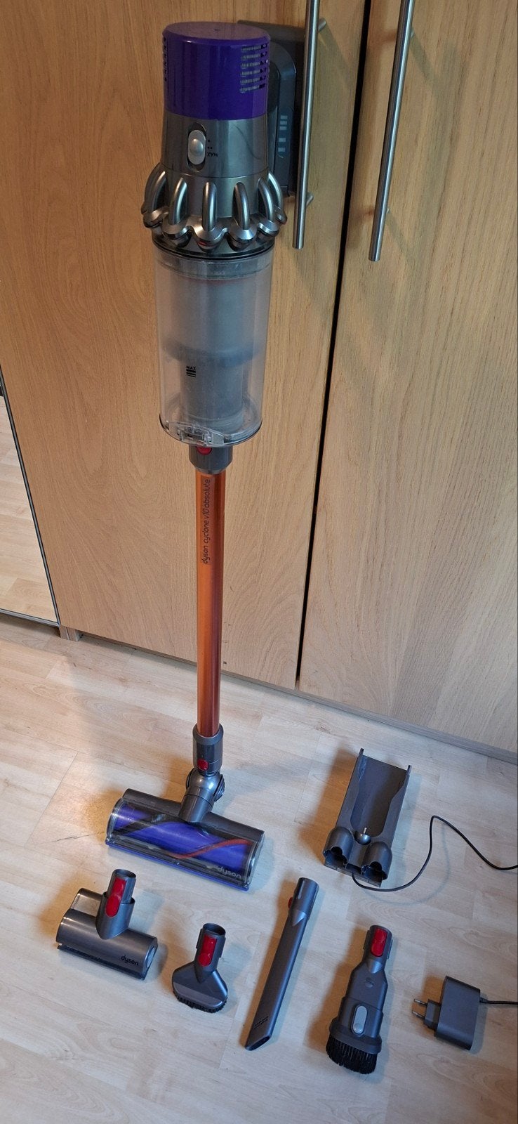 Foto 2 van Dyson Cyclone V10 - Draadloze stofzuiger