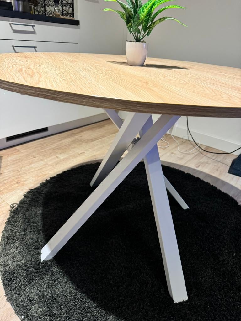 IKEA MARIEDAMM ronde eettafel + GRATIS rond vloerkleed, Ophalen, Rond, Zo goed als nieuw, Vier personen