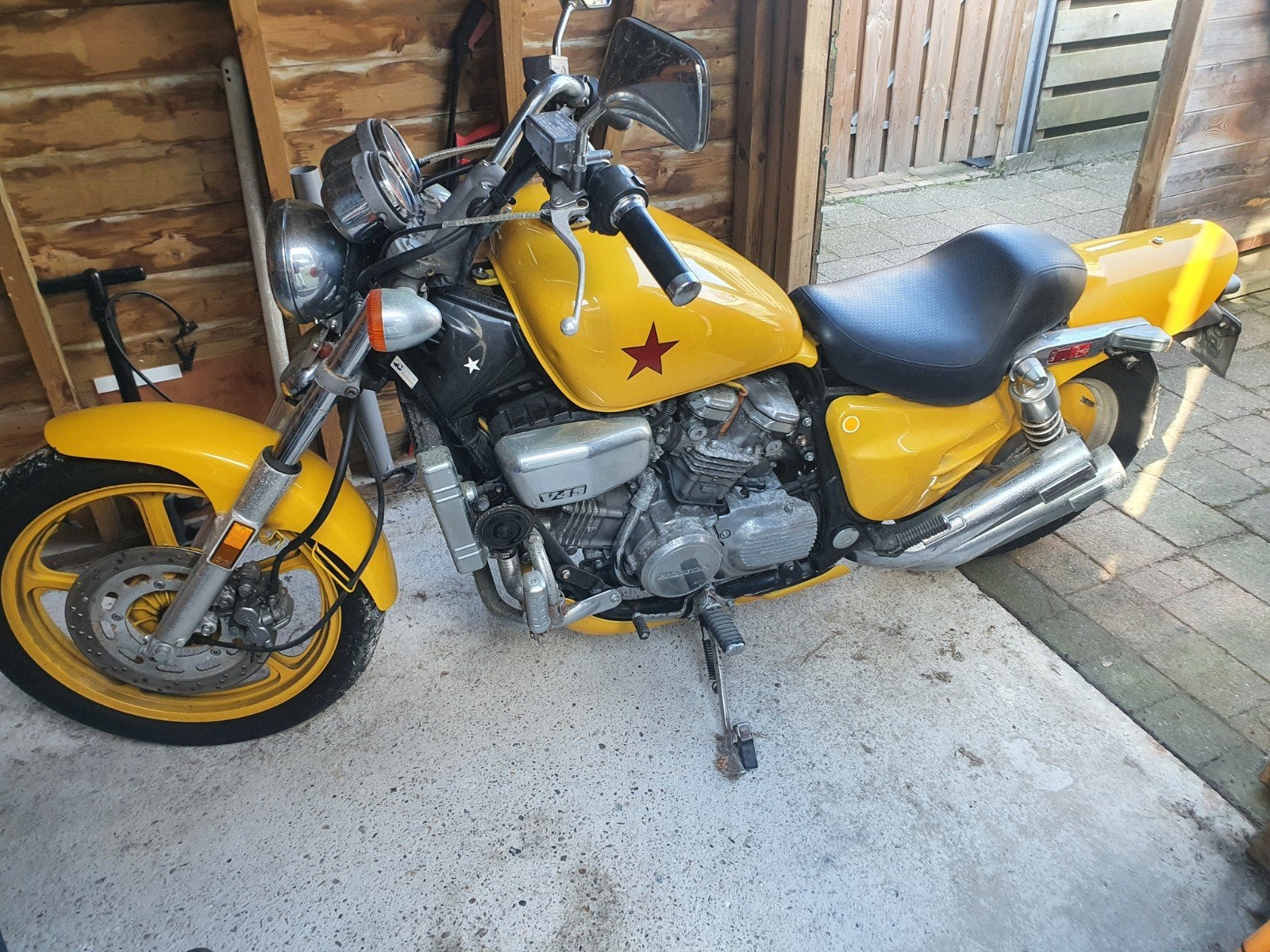 Honda Supermagna VF750 uit 1988